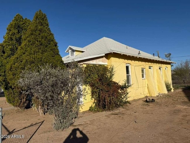 Photo - 1014 E 14th St