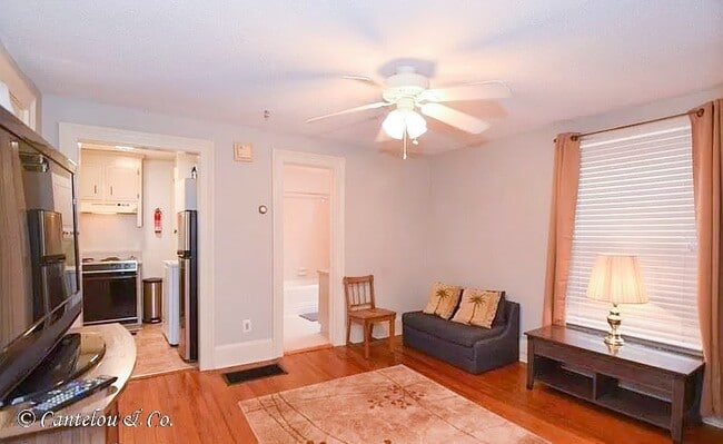 Building Photo - 350 Telfair St Unit E Rental