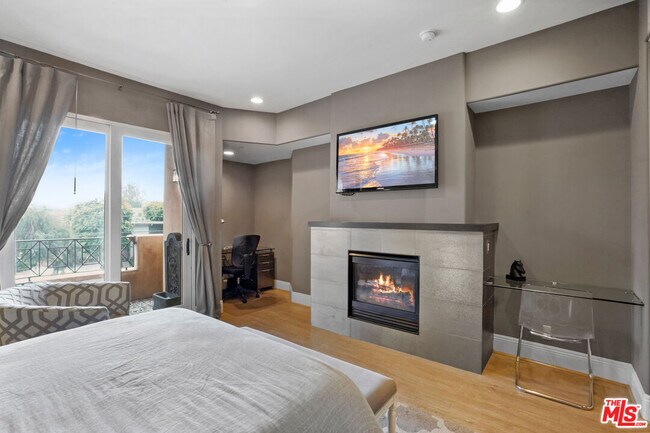 Photo - 16123 W Sunset Blvd Unit 202