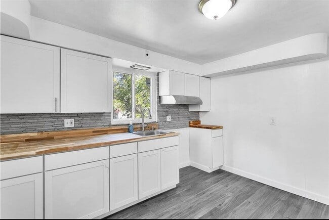 Photo - 3111 Mary St