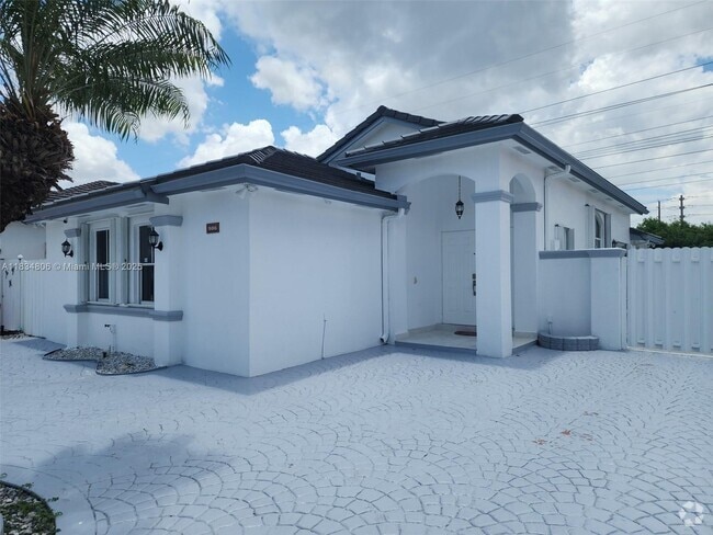 Building Photo - 986 NW 136th Ct Rental