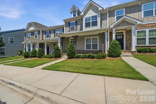 Photo - 1125 Township Pkwy