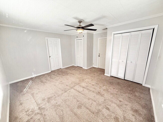 Photo - 118 S Tillman St