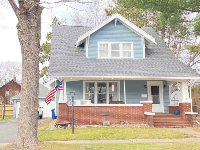 Building Photo - 828 E Thomas St