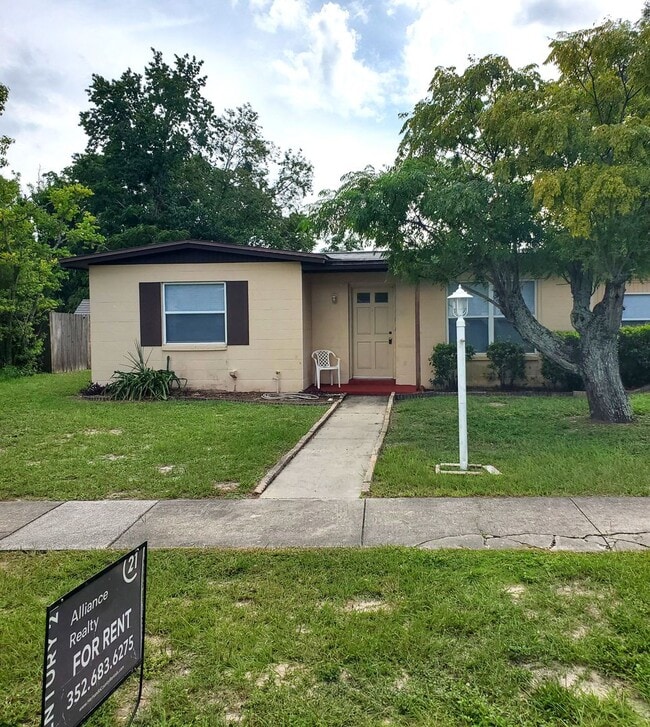 Building Photo - Clean & Cozy 2 Bedroom Home