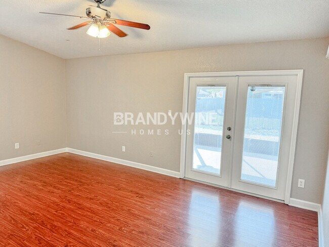Photo - 220 Bonnie Glen Ln