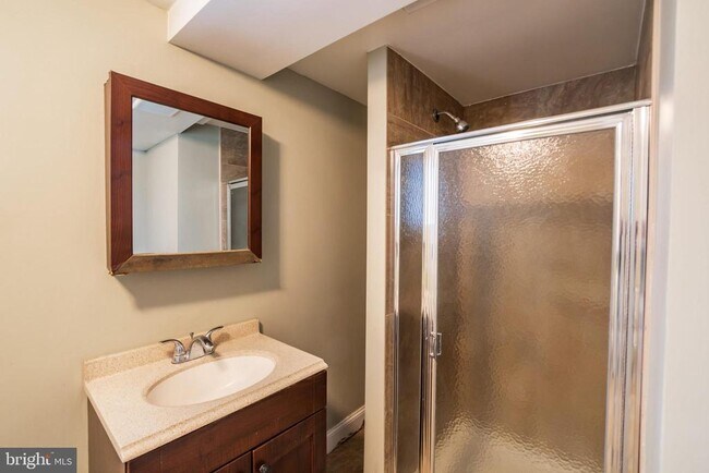 Photo - 5774 N 20th St