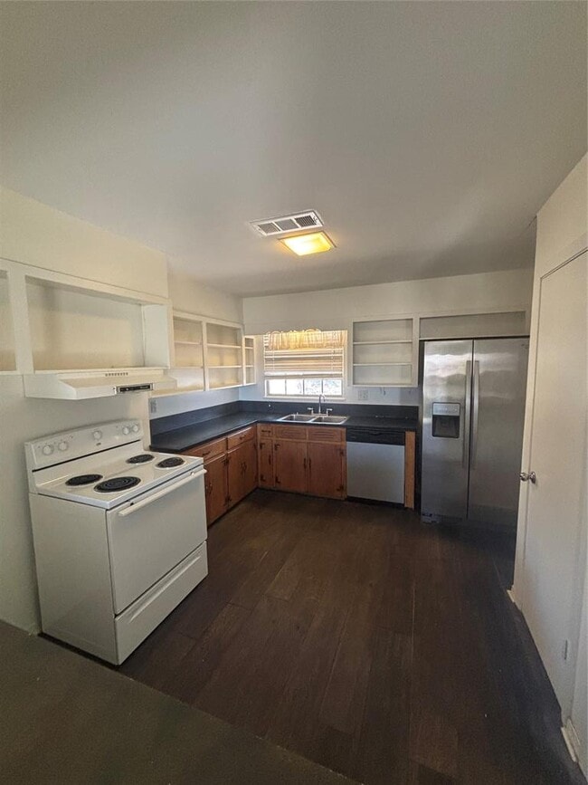 Photo - 2324 Hartford Rd