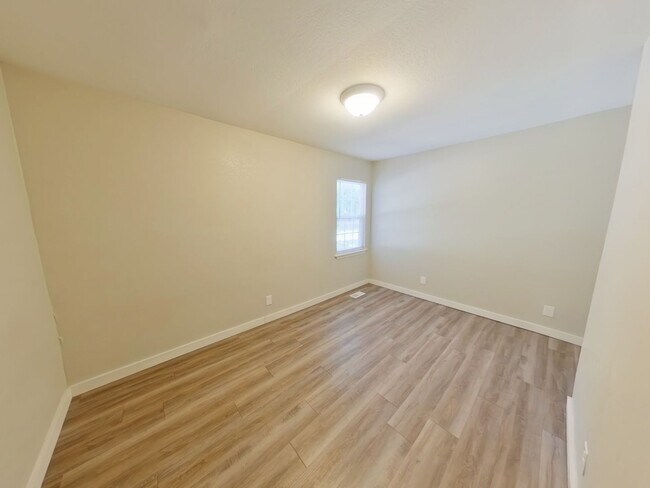 Photo - 4321 E Bayley St