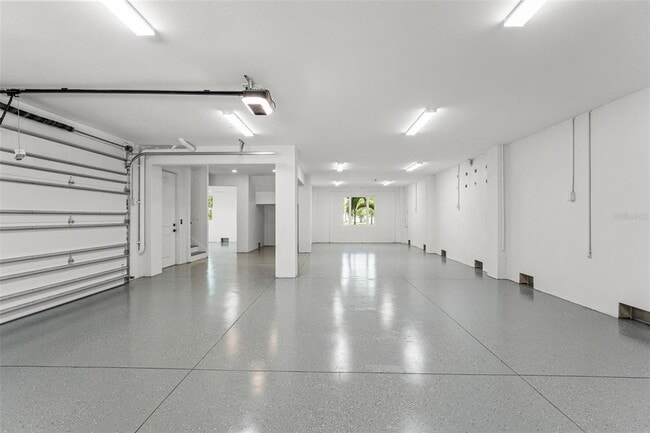 Photo - 500 E Davis Blvd