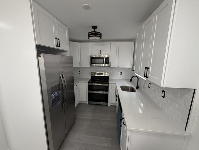 237 S Parkway Unit 2nd floor Apt