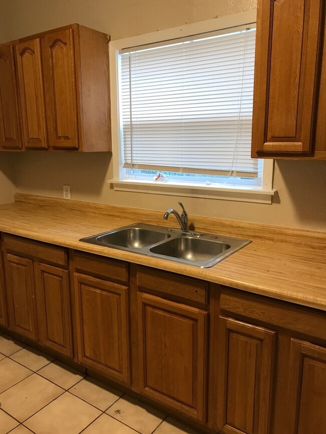 Photo - 01856 Unit T2