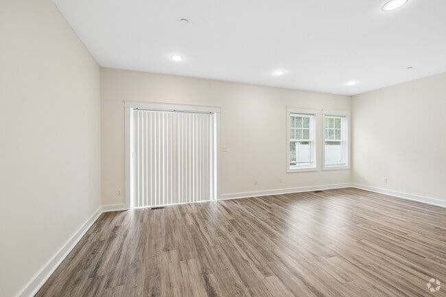 3BR, 2.5BA - 1,675SF - Living Room
