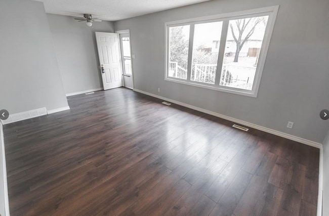Photo - 534 St John St