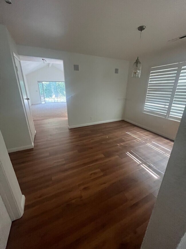 Photo - 1636 Brentwood Ln