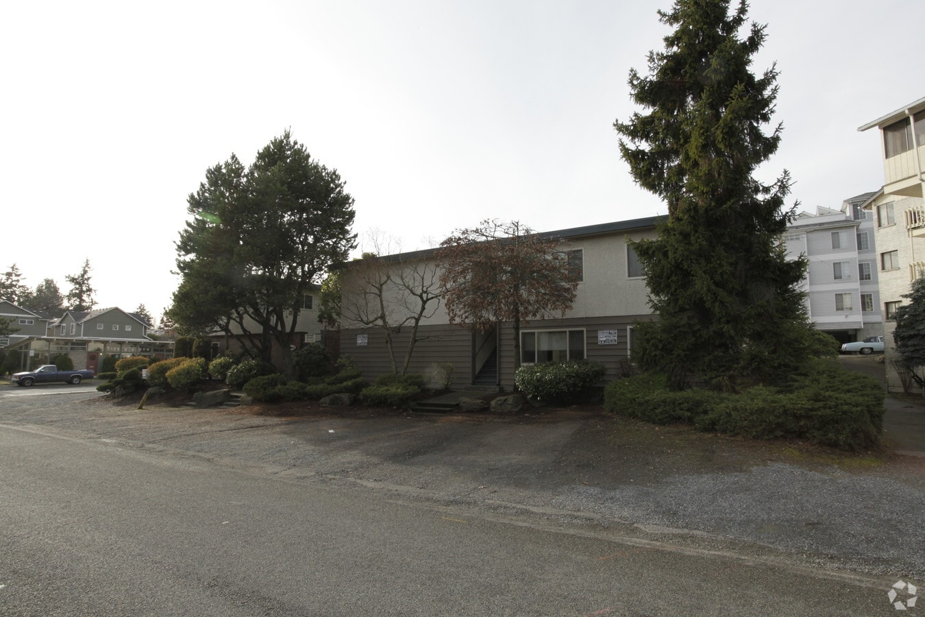 Photo - Shangri-La Apartments
