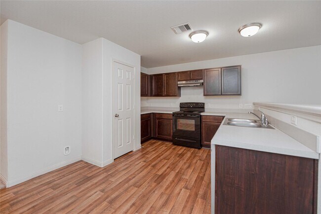 Photo - 184 Red Clover House