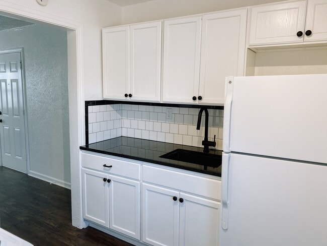 Photo - Lincoln Terrace Apartments