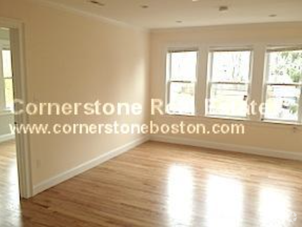 Building Photo - 75-77 Beechcroft St Rental