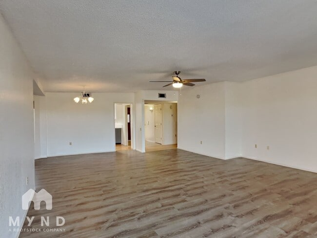 Photo - 1750 W Camino Urbano