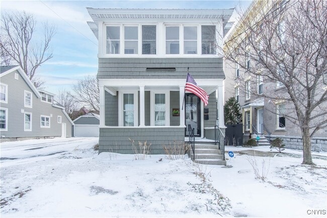 Building Photo - 325 Holcomb St