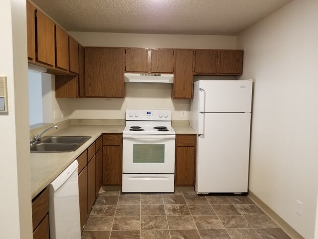 Photo - 200 Grand Ave