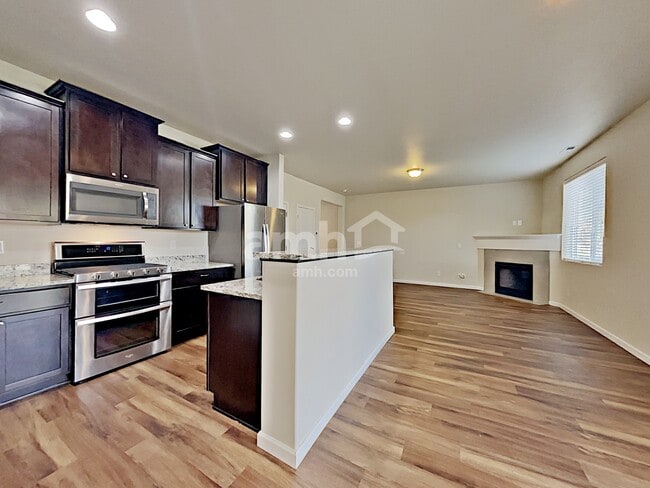 Photo - 557 McKinley St