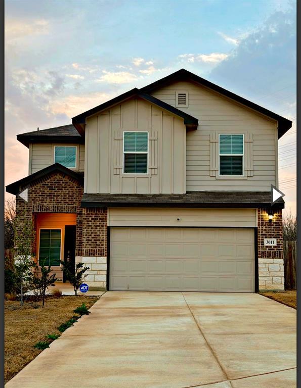 Building Photo - 3011 Lindenwood Wy