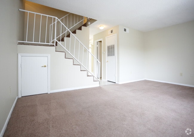 2BR/1.5BA -1040SF