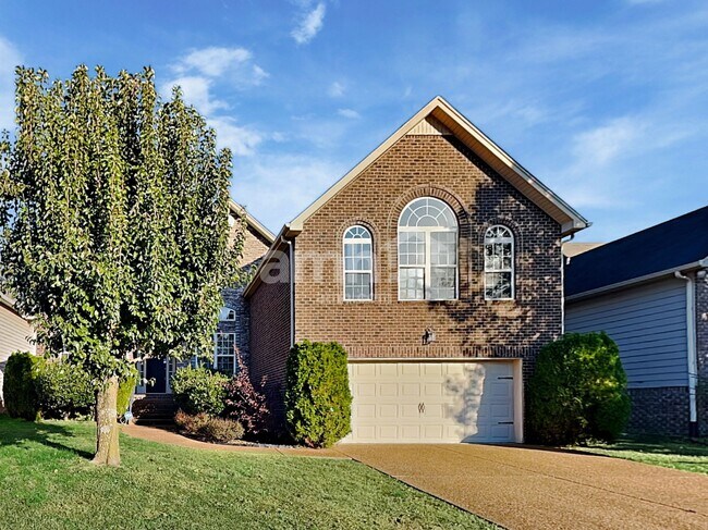 Building Photo - 824 Daybreak Dr