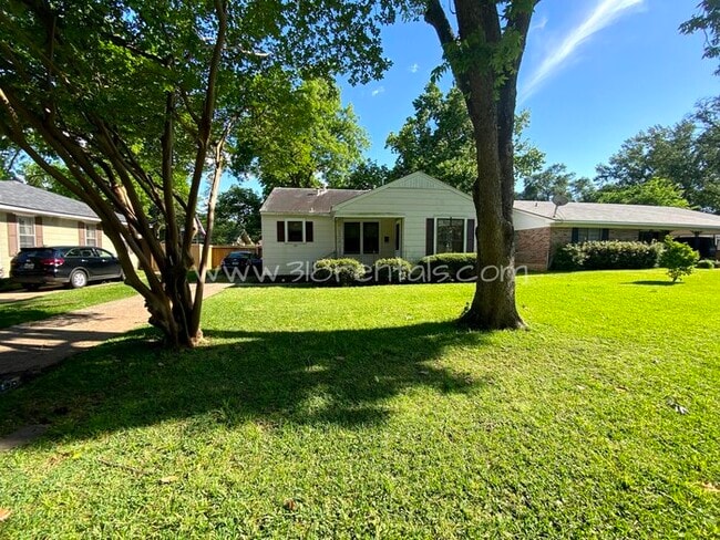 Building Photo - 357 Fontaine St