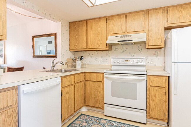 Photo - Ground Floor End Unit 2-Bed Condo with Lake Views | AVAIL NOW