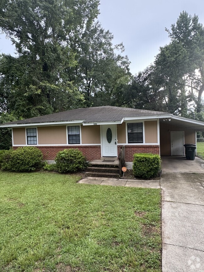 Building Photo - 2802 Southwood Dr Rental