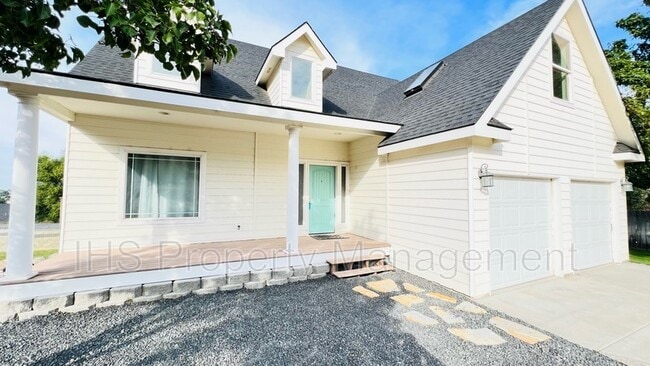 Photo - 5131 Milky Way