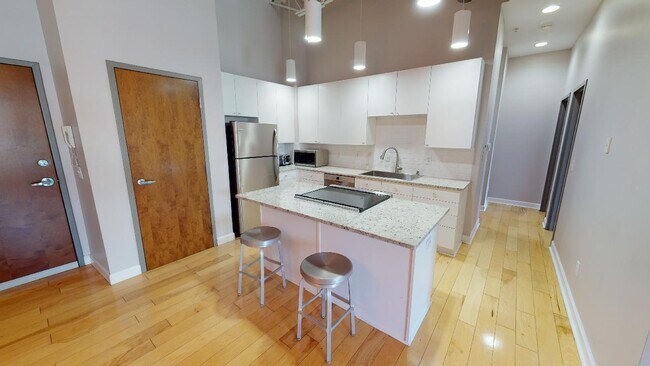 Photo - 769 N High St Unit R310