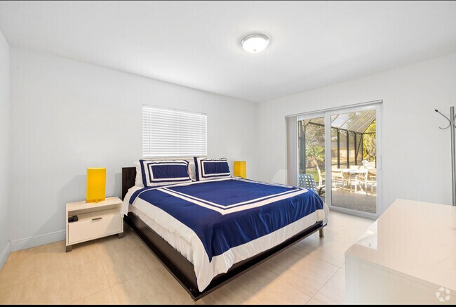 Building Photo - 5921 SW 17th Ct Rental