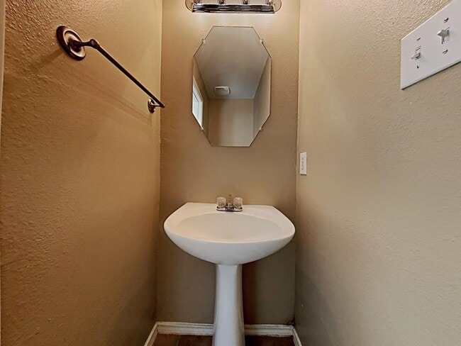 Building Photo - 503 Pine Cluster Ct