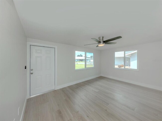 Photo - 193 Golf Club Ln