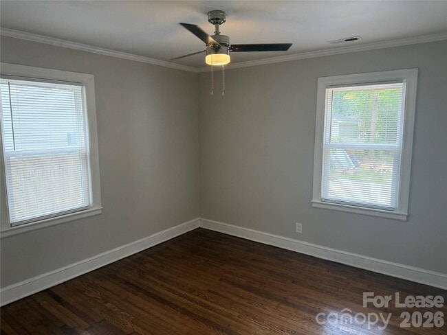 Photo - 305 Sylvania Ave