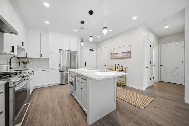 Photo - 18 Artisan Dr Unidad 207