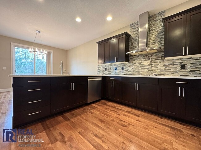 Photo - 650 NW Willow Glen Pl