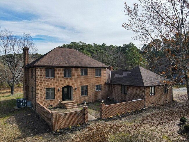Photo - Gorgeous home in Poquoson.