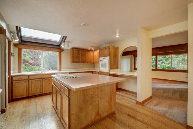 Photo - 3bd/2.5ba Edmonds Home