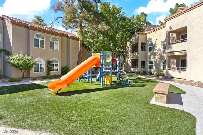 Building Photo - 3145 E Flamingo Rd Unit 2130 Rental