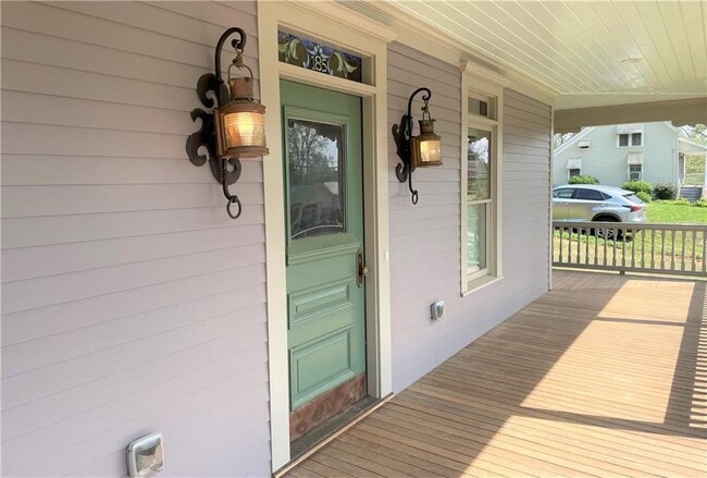 Photo - 185 W Moreno St