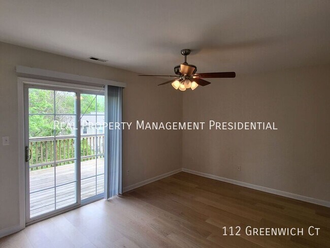 Photo - 112 Greenwich Ct