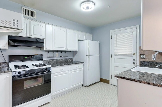 Photo - Maple Street