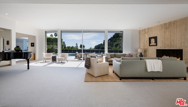 Photo - 1121 Loma Vista Dr