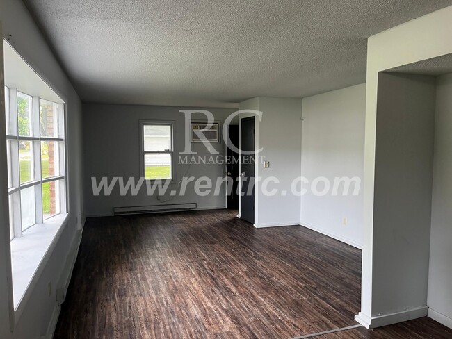 Photo - 206-A California-