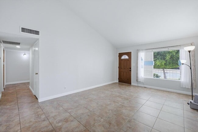 Photo - 656 W Pecos Ave